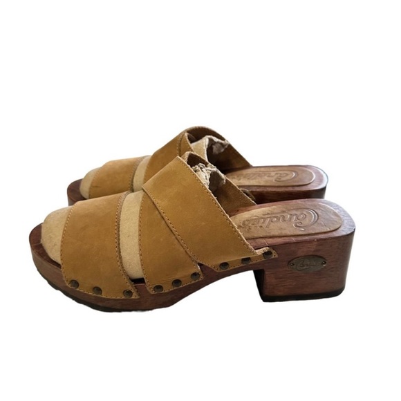 Vintage Candie's Leather Wooden Clog Sandal Women's 7.5 Tan Brown Studded Y2K - Picture 2 of 6